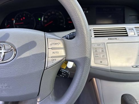 Used 2006 Toyota Avalon image 24