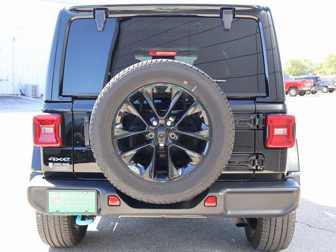 Used 2023 Jeep Wrangler Unlimited Sahara w/ Cold Weather Group image 4