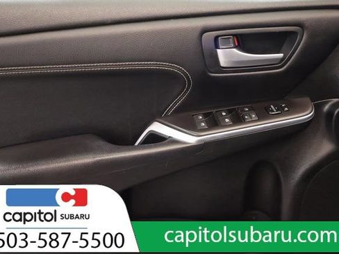 Used 2017 Toyota Camry XLE w/ Moonroof Package FWD image 11