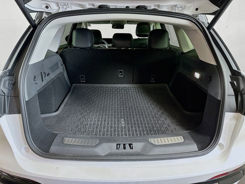 Used 2024 Lincoln Nautilus Reserve w/ Equipment Group 202A image 26