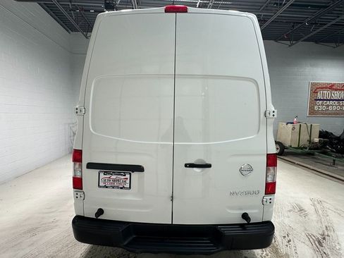 Used 2021 Nissan NV 2500 S image 6