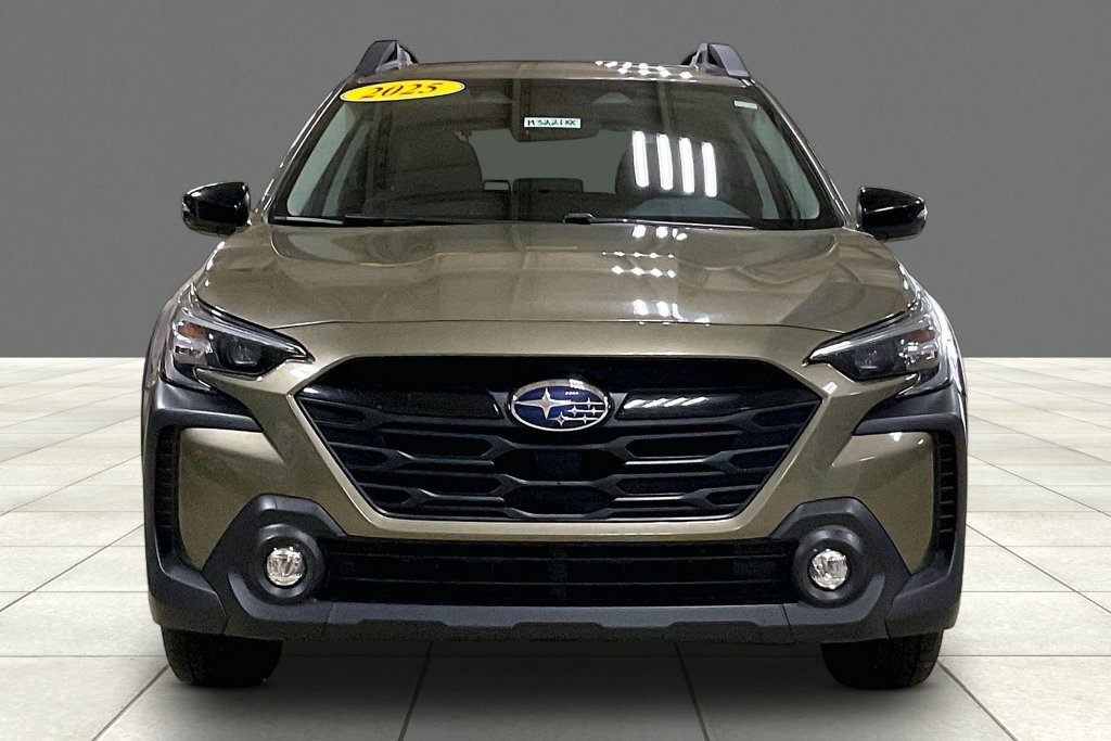 Used 2025 Subaru Outback Onyx Edition AWD/4WD image 3