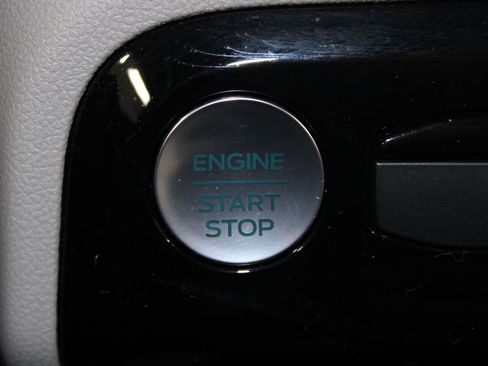 Used 2023 Ford Escape SE w/ PHEV Premium Package image 40