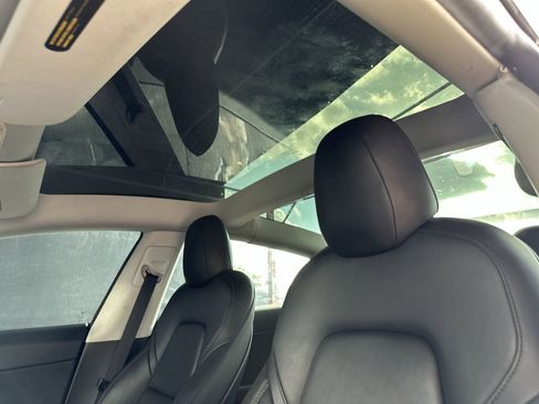 Used 2022 Tesla Model 3 image 15