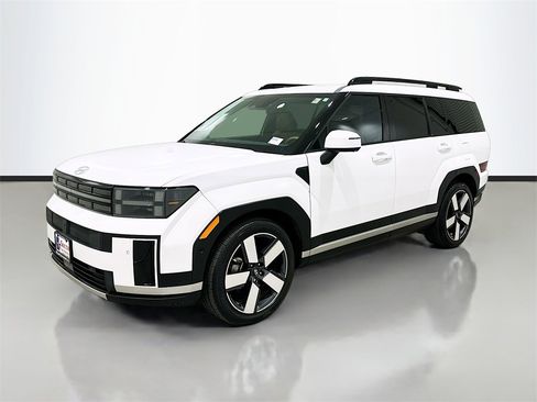 Used 2024 Hyundai Santa Fe Limited image 3