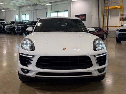 Used 2018 Porsche Macan AWD/4WD image 2