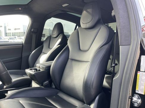 Used 2018 Tesla Model X 100D image 22