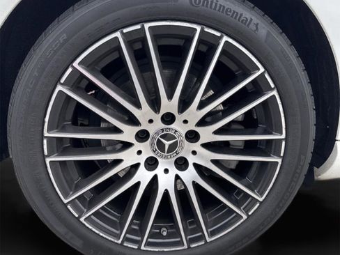 Used 2025 Mercedes-Benz C 300 4MATIC Sedan image 18