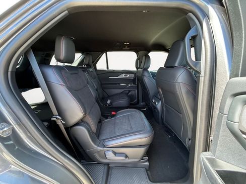 Used 2025 Ford Explorer ST AWD/4WD image 11