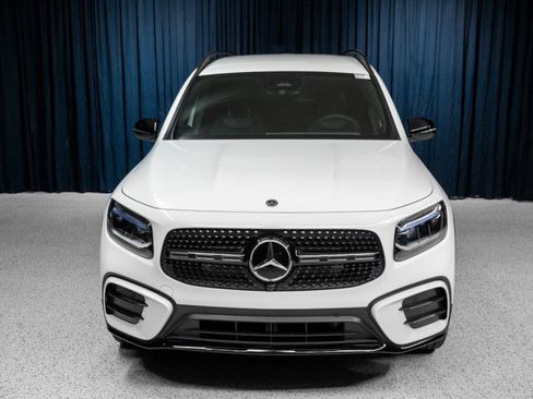 New 2026 Mercedes-Benz GLB 250 4MATIC image 2