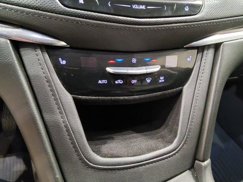 Used 2019 Cadillac XT5 Luxury image 26