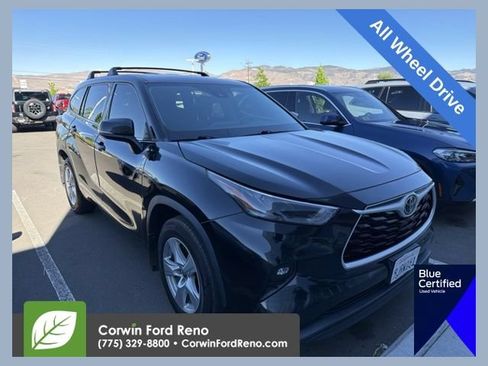 Used 2022 Toyota Highlander LE AWD/4WD image 1