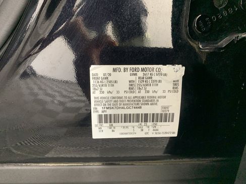 Used 2020 Ford Explorer XLT RWD image 12
