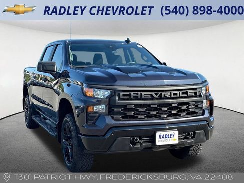 Used 2024 Chevrolet Silverado 1500 Custom Trail Boss w/ LPO, Dark Essentials Package AWD/4WD image 20