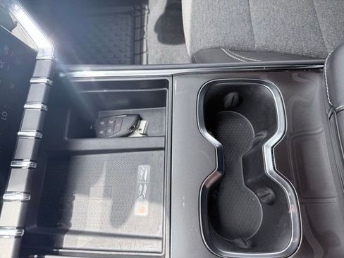 Certified 2025 GMC Acadia Elevation AWD/4WD image 37