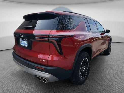 Certified 2025 Chevrolet Traverse Z71 w/ Driver Confidence Package image 3