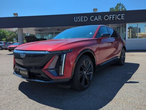 Certified 2024 Cadillac Lyriq Sport w/ LPO, Floor Liner Package AWD/4WD image 3