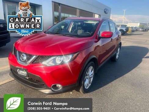 Used 2017 Nissan Rogue Sport SV w/ SV All-Weather Package AWD/4WD image 3