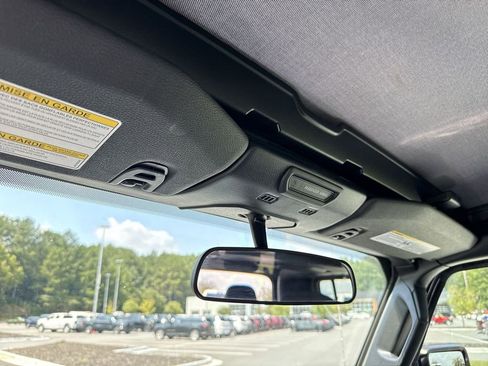 Used 2023 Jeep Gladiator Sport image 23