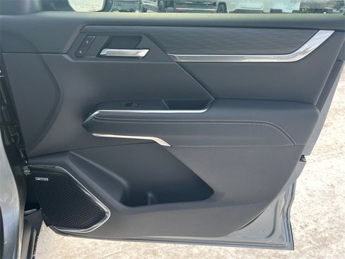 New 2026 GMC Acadia Elevation image 36