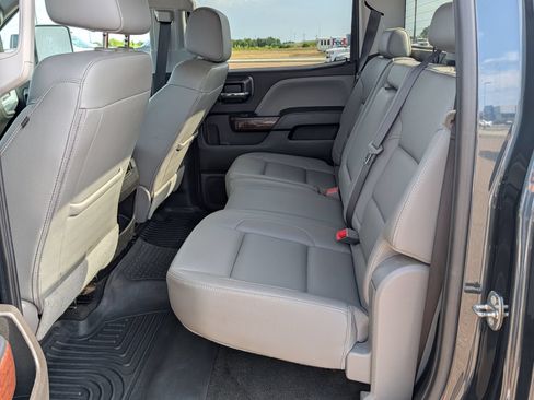Used 2018 GMC Sierra 2500 SLT w/ Duramax Plus Package AWD/4WD image 25