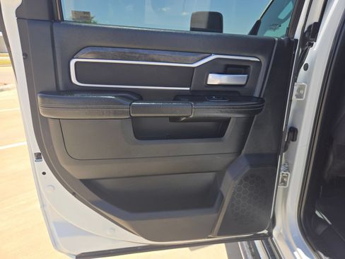 Used 2024 RAM 2500 Big Horn AWD/4WD image 14