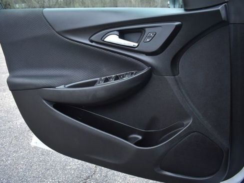 Certified 2022 Chevrolet Malibu LS image 28