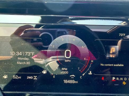 Used 2025 GMC Yukon Denali w/ Sun & Power Step Package image 22