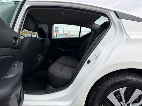 Used 2025 Nissan Altima 2.5 S image 19