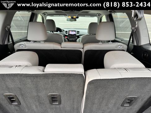 Used 2016 Honda Pilot Touring image 12