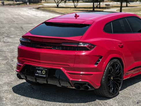 Used 2025 Lamborghini Urus SE AWD/4WD image 20