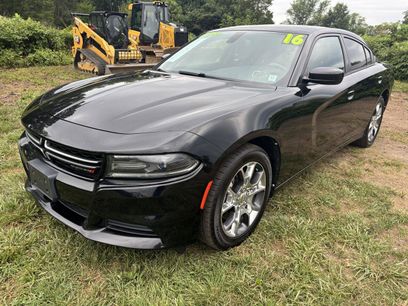 Used 2016 Dodge Charger SE w/ Power Sunroof Group