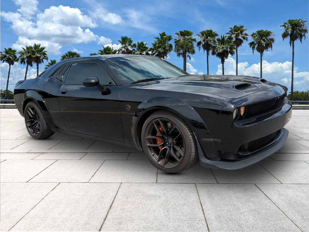 Used 2023 Dodge Challenger SRT Hellcat RWD image 2