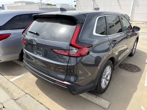 Used 2024 Honda CR-V EX-L image 11