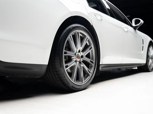 Used 2023 Porsche Panamera 4 AWD/4WD image 81