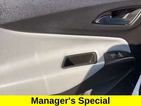 Used 2022 Chevrolet Equinox LS w/ LS Convenience Package image 31