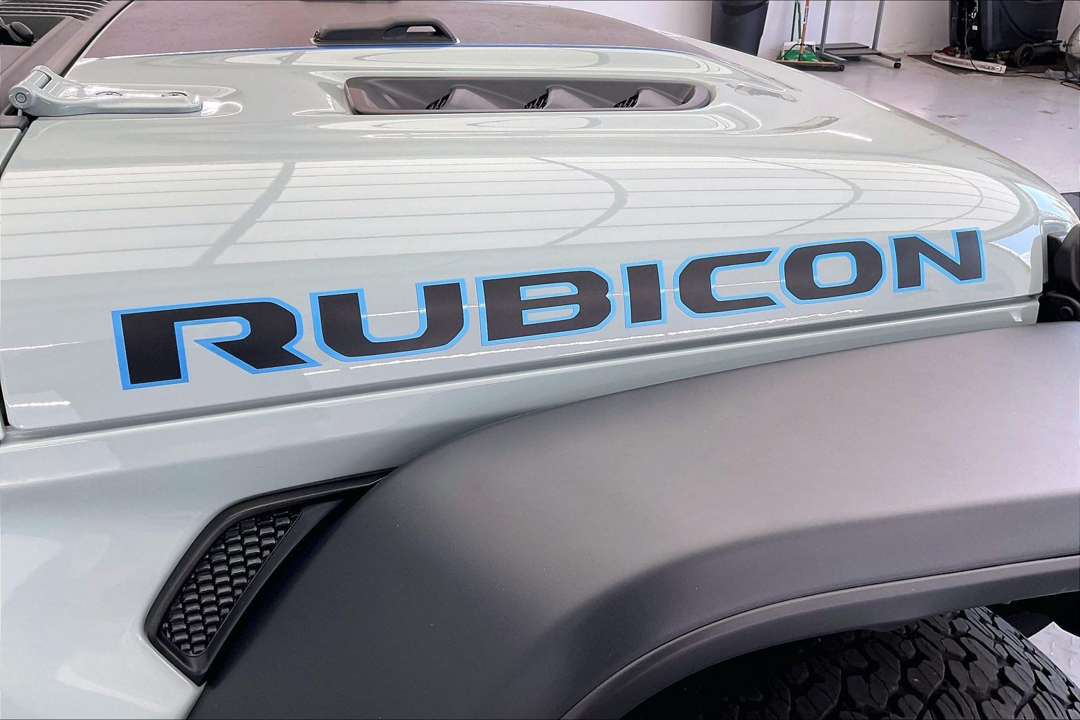 Used 2024 Jeep Wrangler Unlimited Rubicon 4xe w/ Convenience Group AWD/4WD image 7