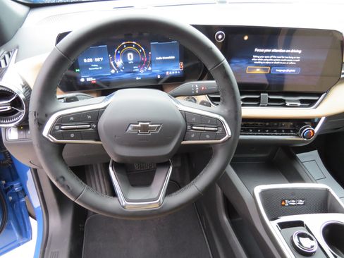 New 2026 Chevrolet Equinox ACTIV w/ Convenience Package III FWD image 16