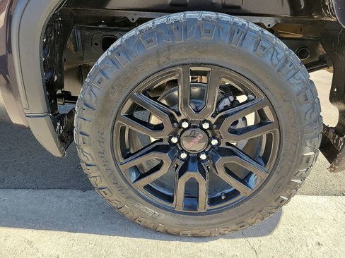 Used 2023 GMC Sierra 1500 Elevation image 10