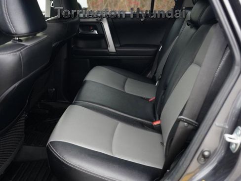 Used 2022 Toyota 4Runner SR5 Premium image 30