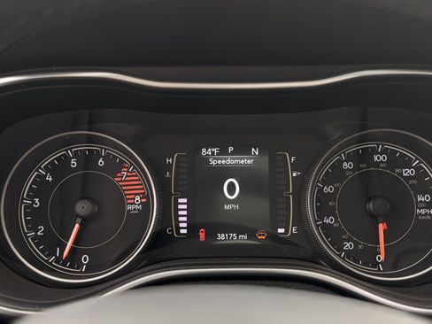 Used 2020 Jeep Cherokee Latitude Plus AWD/4WD image 20