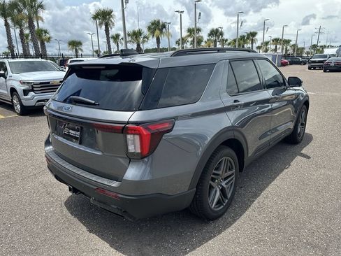Used 2026 Ford Explorer ST-Line w/ ST-Line Street Pack RWD image 16