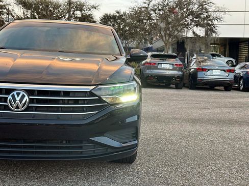 Used 2021 Volkswagen Jetta S image 9