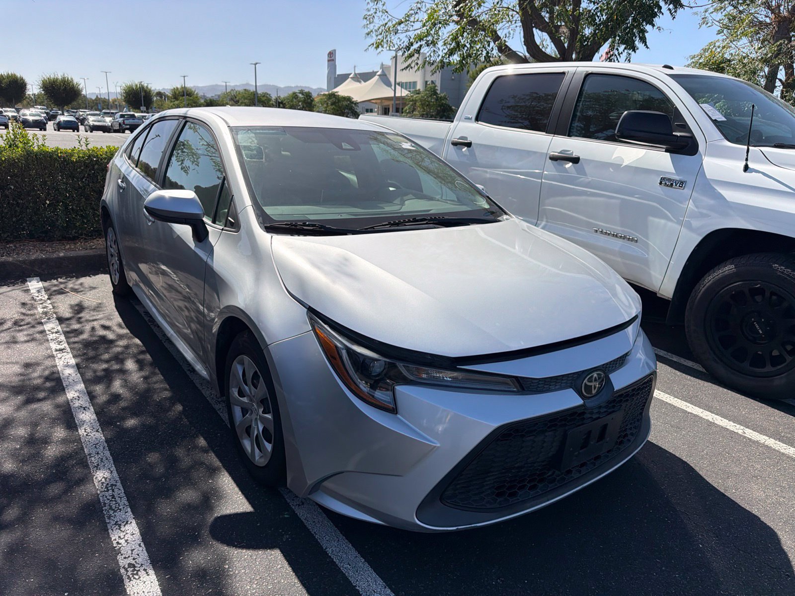 Certified 2021 Toyota Corolla LE FWD image 2