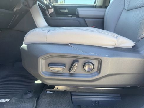 Used 2023 Toyota Tundra Limited AWD/4WD image 20