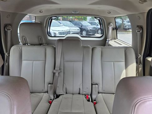 Used 2011 Ford Expedition XLT AWD/4WD image 10