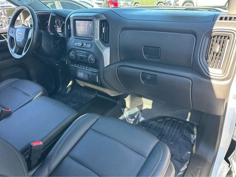 Used 2022 Chevrolet Silverado 1500 W/T w/ WT Value Package image 4