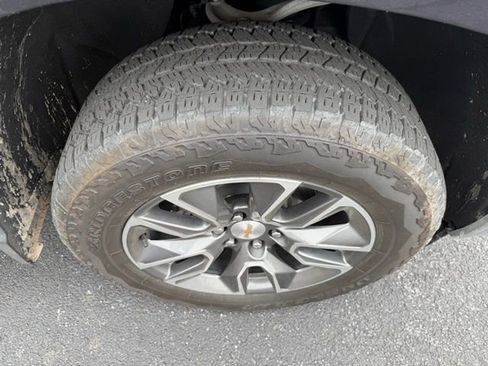 Used 2024 Chevrolet Silverado 1500 LT AWD/4WD image 17