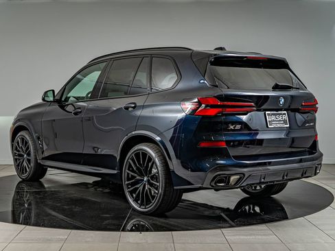 New 2026 BMW X5 xDrive40i w/ M Sport Package AWD/4WD image 7