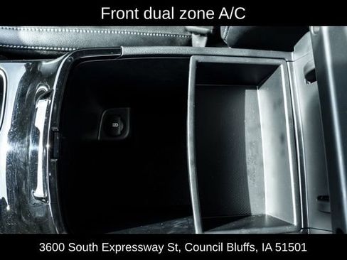 Used 2025 Kia Telluride EX w/ EX Captain's Chair Package AWD/4WD image 17